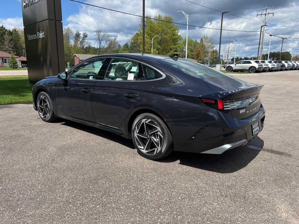 new 2024 Hyundai Sonata car, priced at $27,890