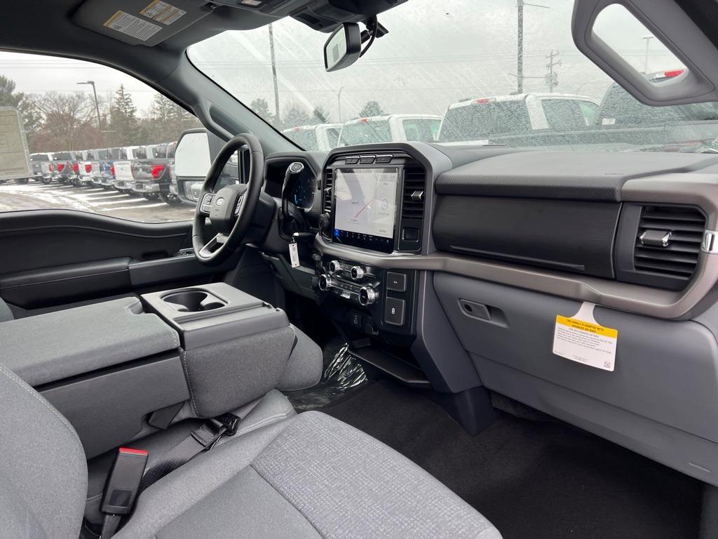 new 2024 Ford F-150 car, priced at $51,382