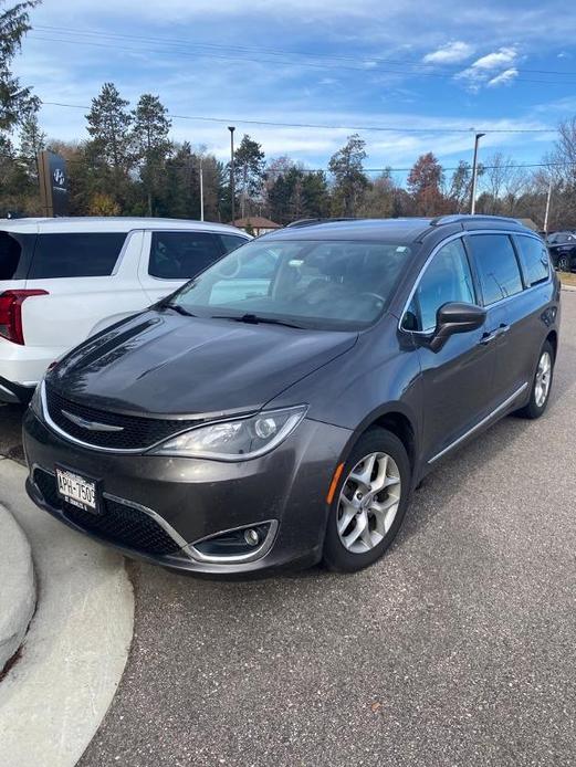 used 2017 Chrysler Pacifica car, priced at $12,567