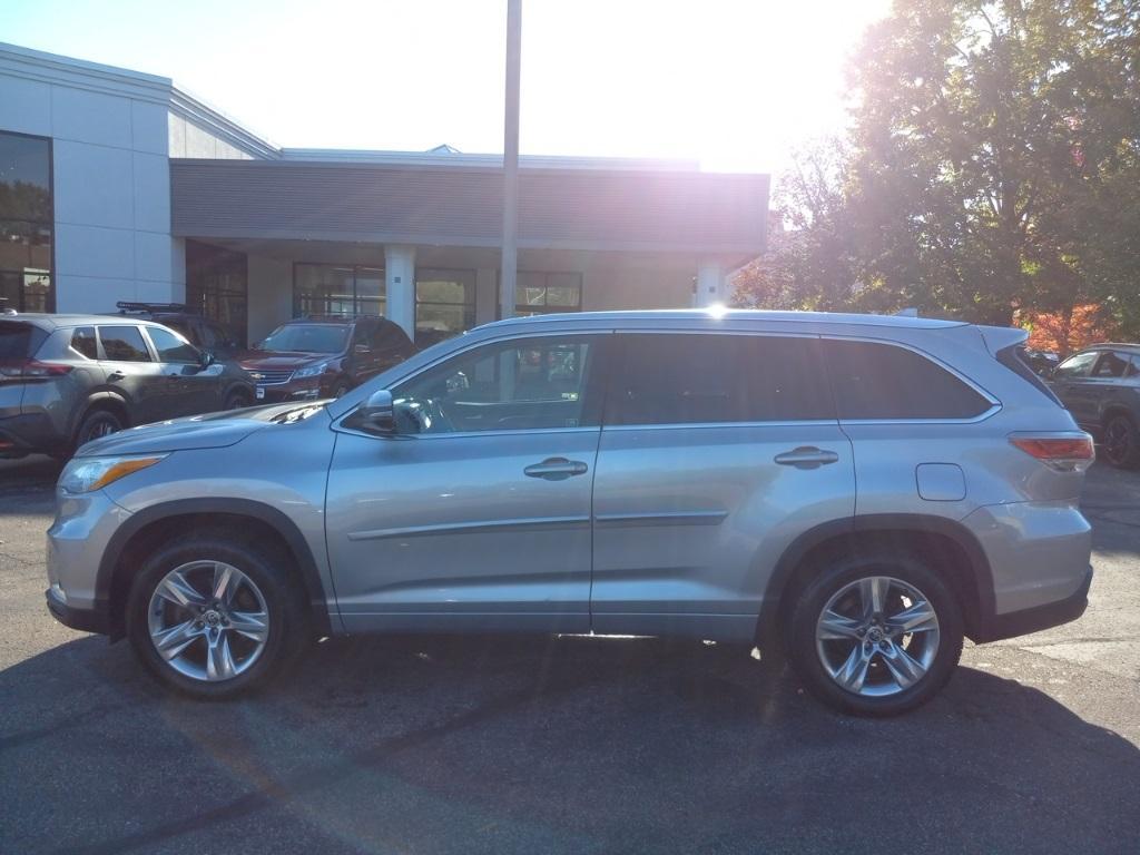 used 2016 Toyota Highlander car, priced at $15,502