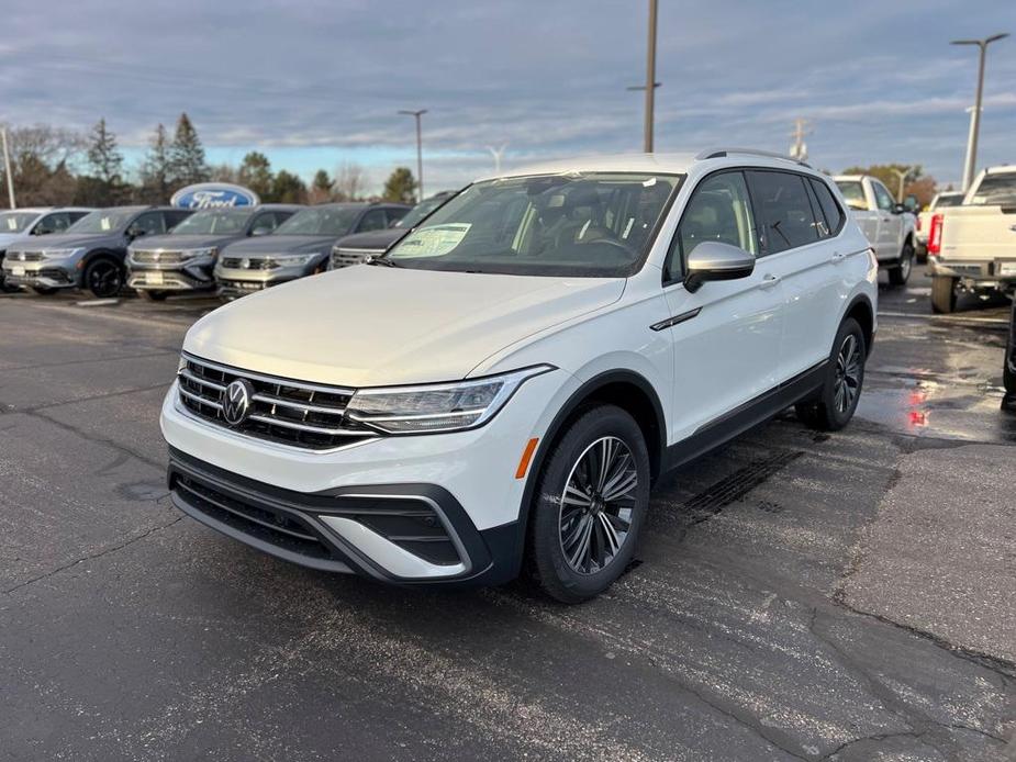 new 2024 Volkswagen Tiguan car, priced at $31,008