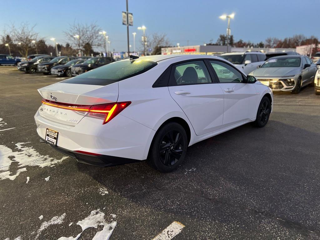 new 2023 Hyundai Elantra HEV car, priced at $23,815