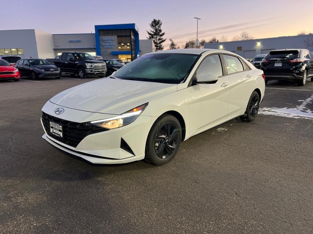 new 2023 Hyundai Elantra HEV car, priced at $23,815