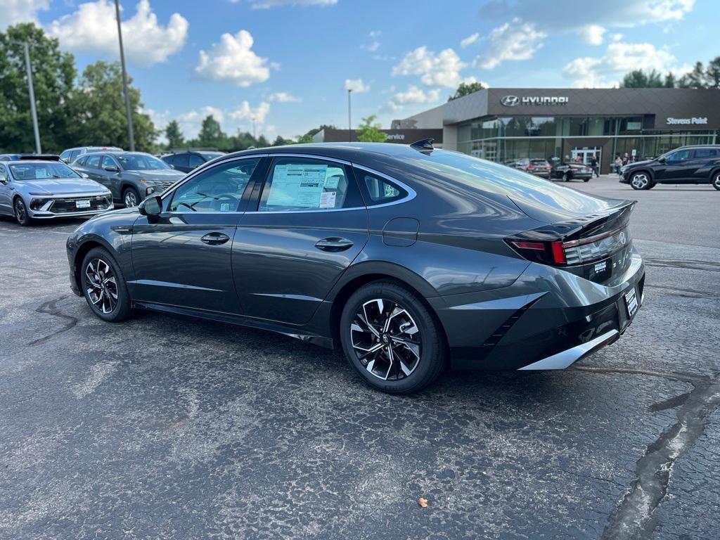 new 2024 Hyundai Sonata car, priced at $27,550