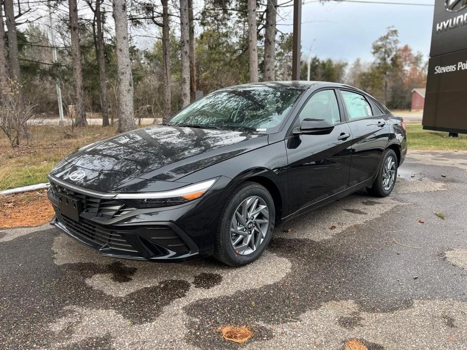 new 2025 Hyundai Elantra HEV car, priced at $24,808