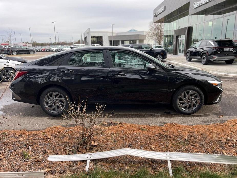 new 2025 Hyundai Elantra HEV car, priced at $24,808