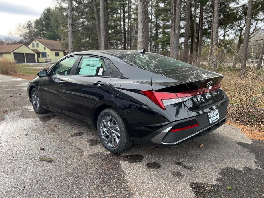 new 2025 Hyundai Elantra HEV car, priced at $24,808