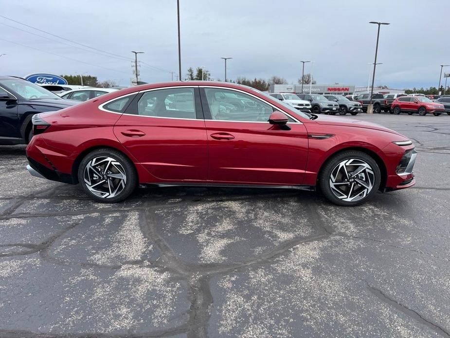 new 2024 Hyundai Sonata car, priced at $28,992