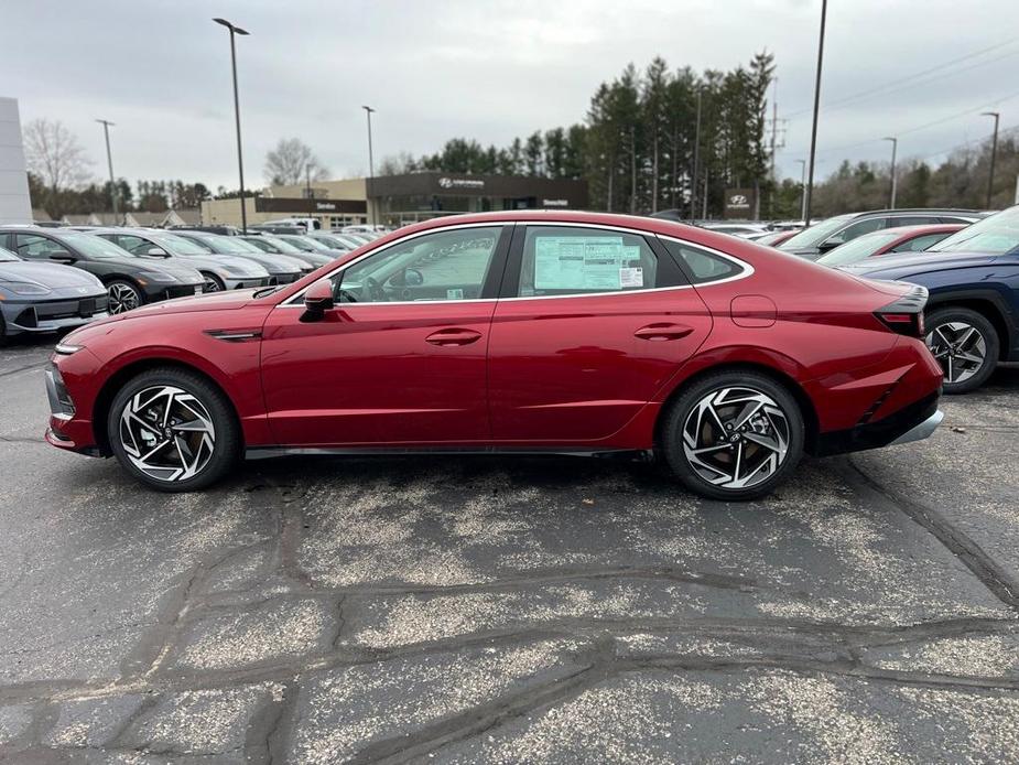 new 2024 Hyundai Sonata car, priced at $28,992