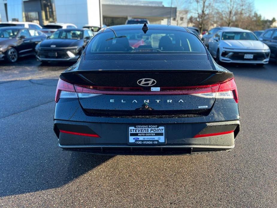 new 2025 Hyundai Elantra HEV car, priced at $26,698