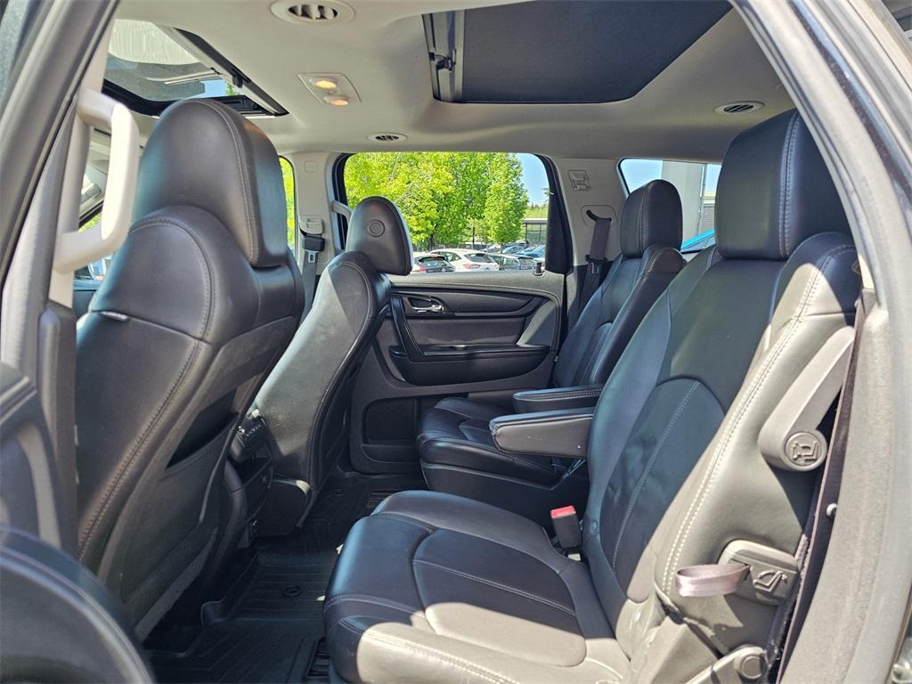 used 2014 Chevrolet Traverse car, priced at $9,980