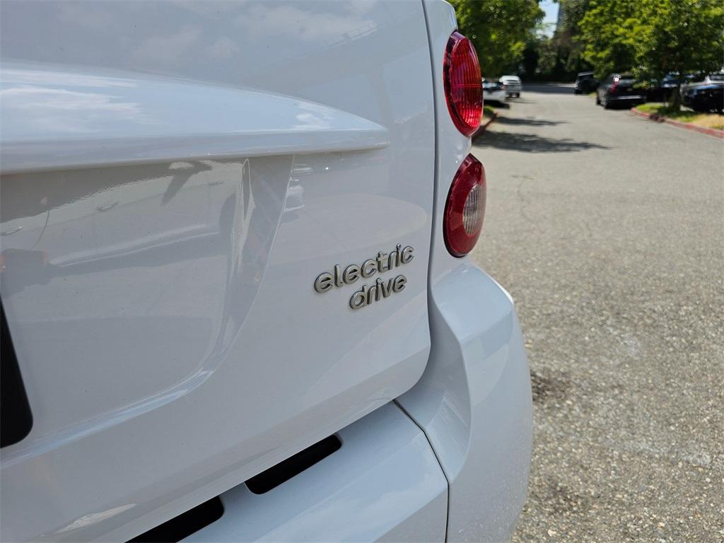 used 2014 smart ForTwo Electric Drive car, priced at $7,480