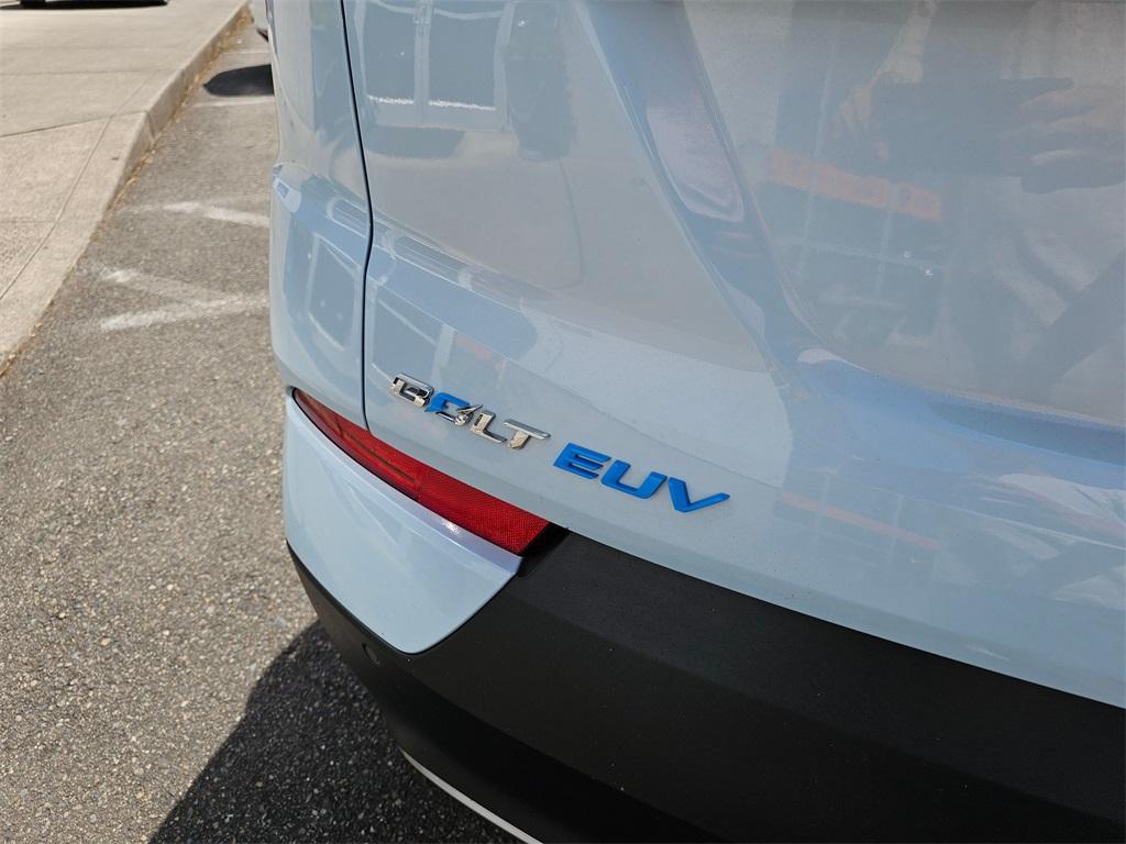 used 2022 Chevrolet Bolt EUV car, priced at $20,880