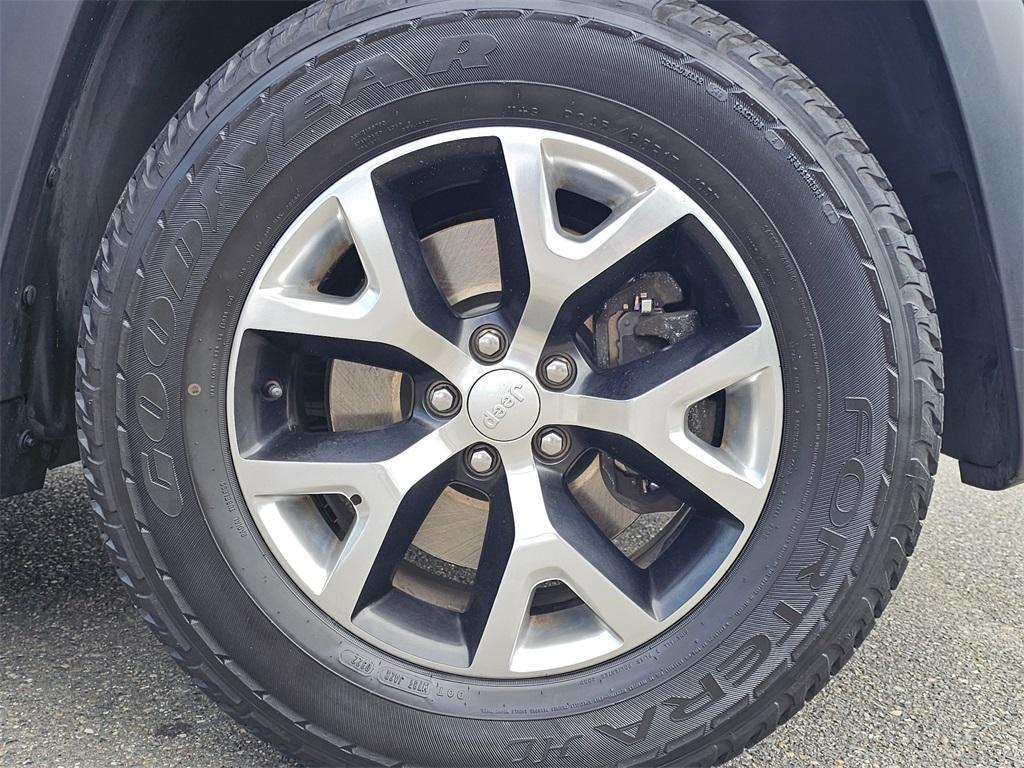used 2017 Jeep Cherokee car, priced at $14,780