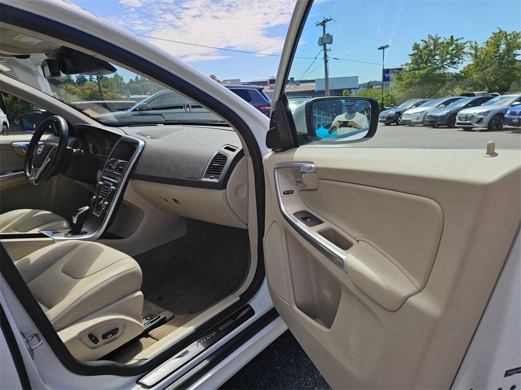 used 2015 Volvo XC60 car, priced at $11,980