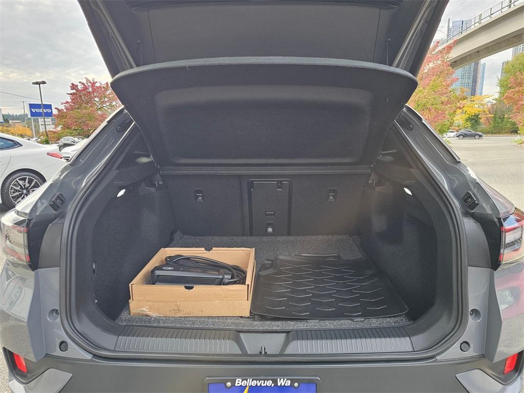 used 2024 Volkswagen ID.4 car, priced at $20,980