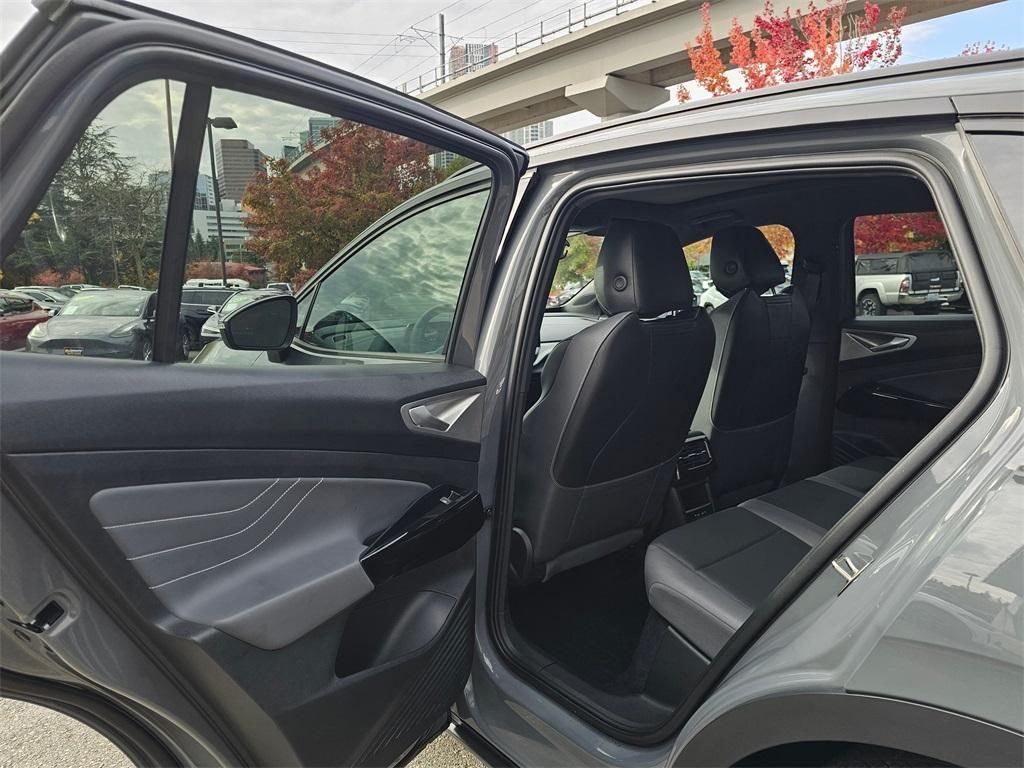 used 2024 Volkswagen ID.4 car, priced at $20,980