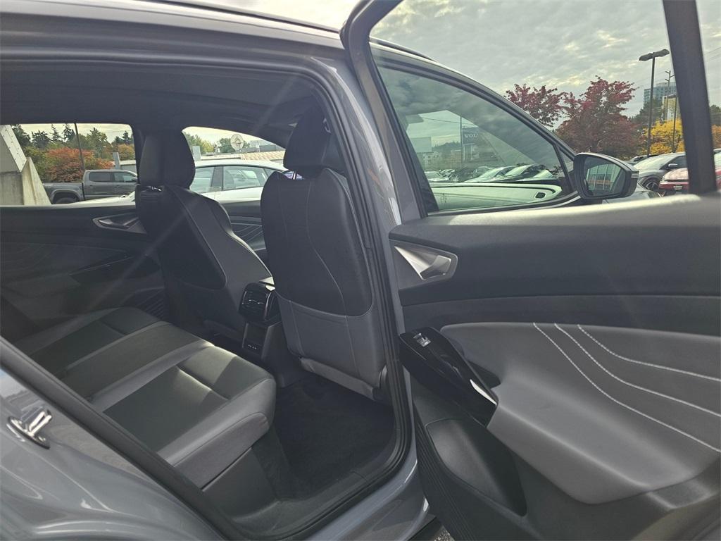 used 2024 Volkswagen ID.4 car, priced at $20,980