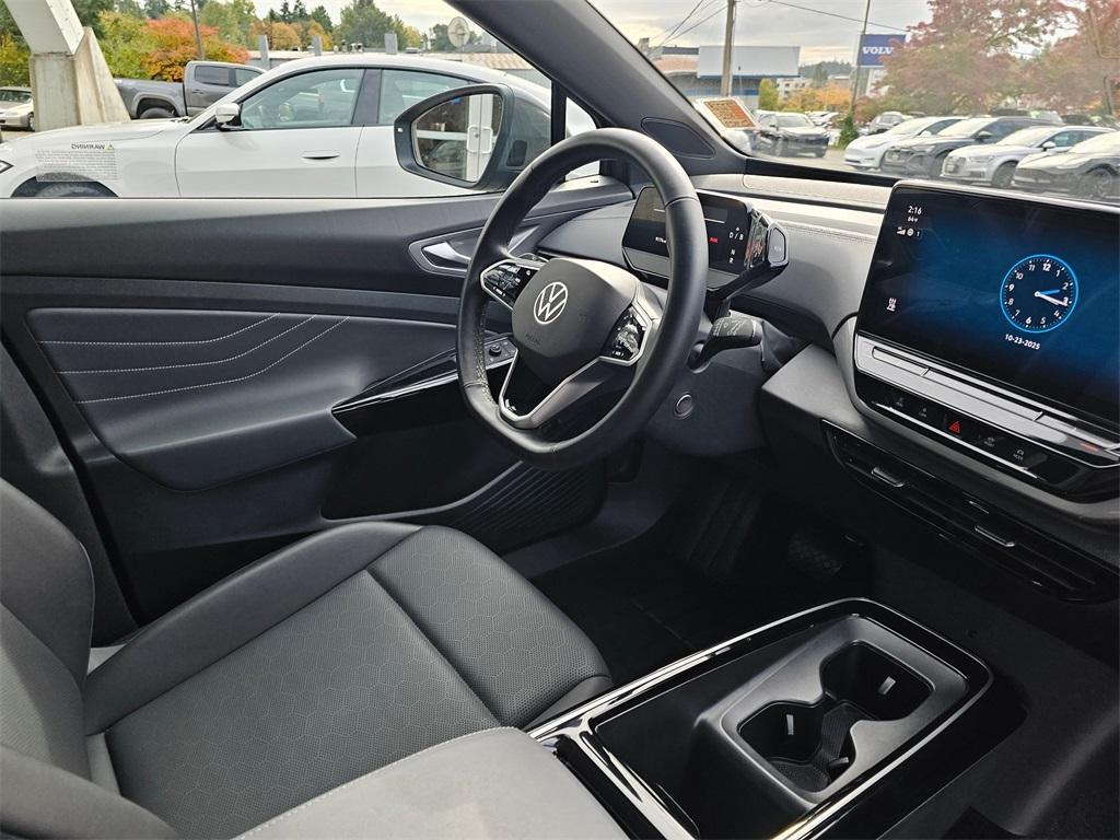 used 2024 Volkswagen ID.4 car, priced at $20,980
