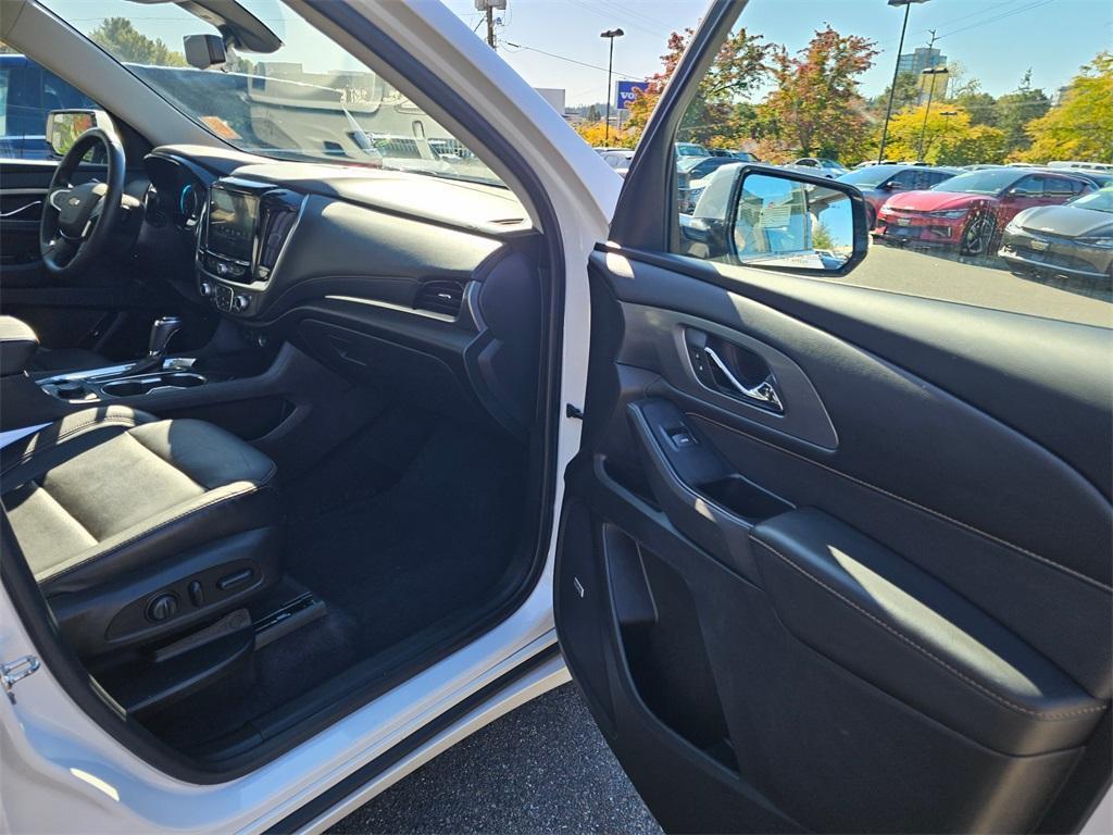 used 2018 Chevrolet Traverse car, priced at $17,588