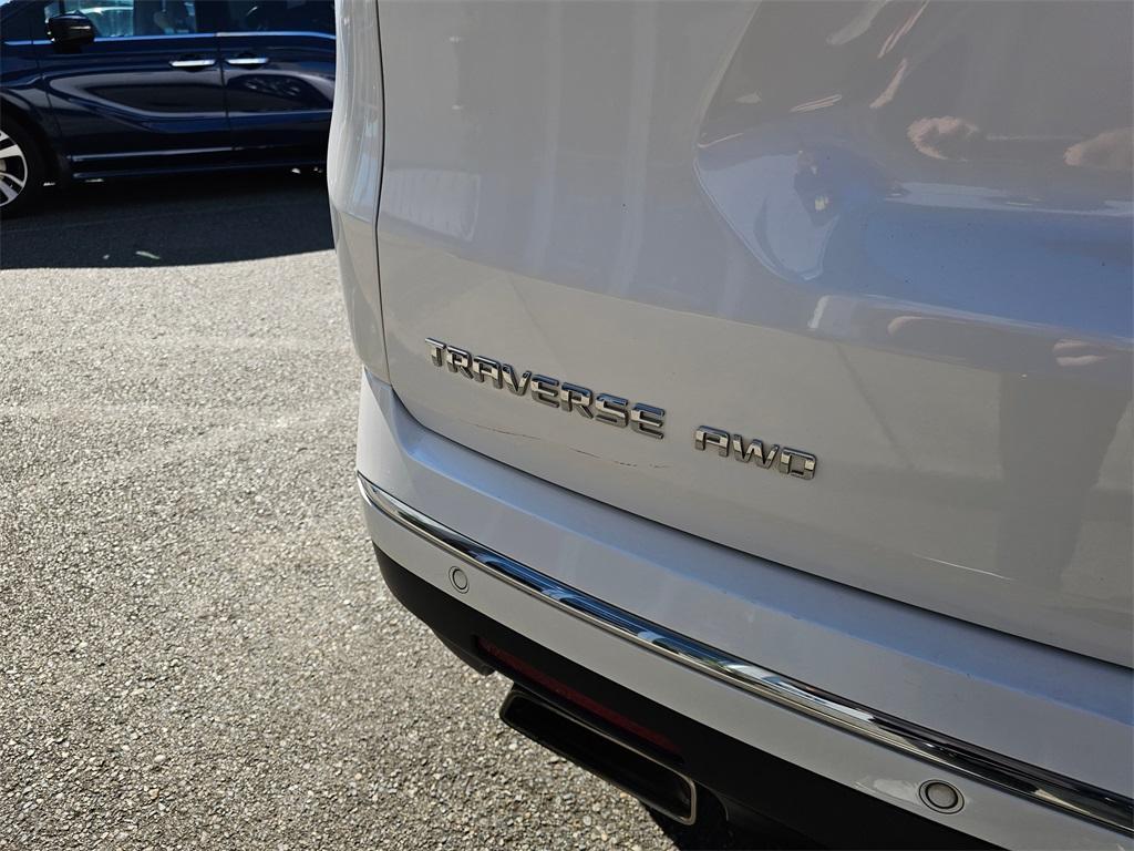 used 2018 Chevrolet Traverse car, priced at $17,588