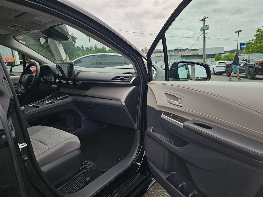 used 2023 Toyota Sienna car, priced at $39,850