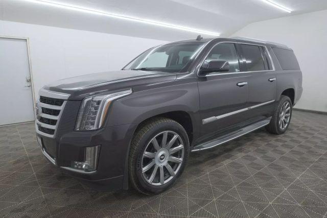 used 2015 Cadillac Escalade ESV car, priced at $25,995