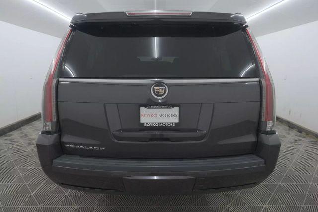 used 2015 Cadillac Escalade ESV car, priced at $25,995