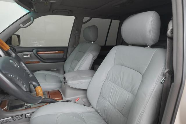 used 2006 Lexus LX 470 car, priced at $34,995