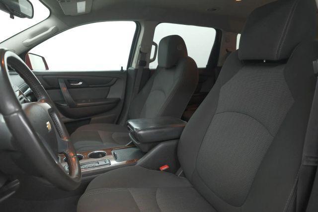 used 2014 Chevrolet Traverse car, priced at $5,995