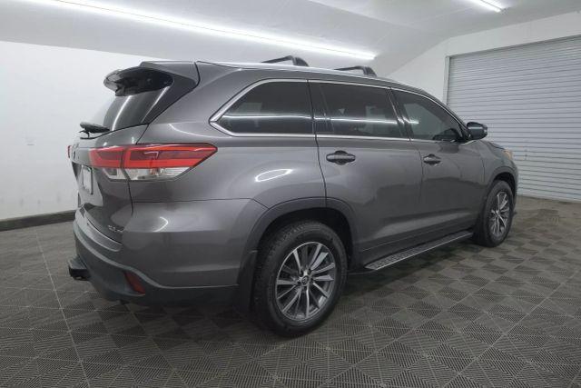 used 2019 Toyota Highlander car, priced at $22,495