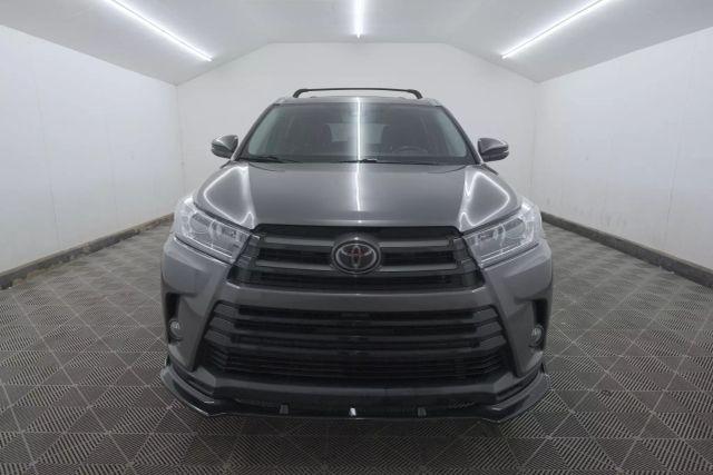 used 2019 Toyota Highlander car, priced at $22,495