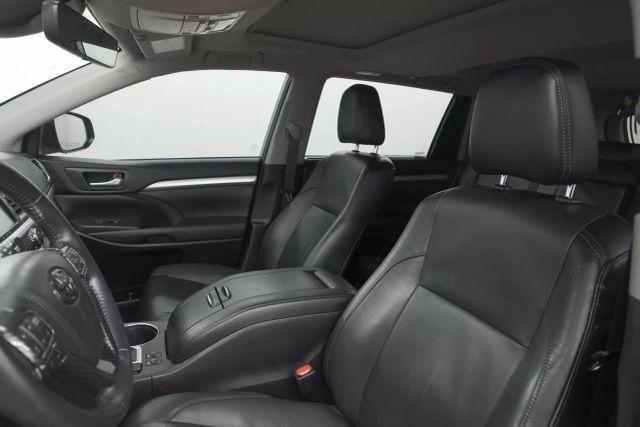 used 2019 Toyota Highlander car, priced at $22,495