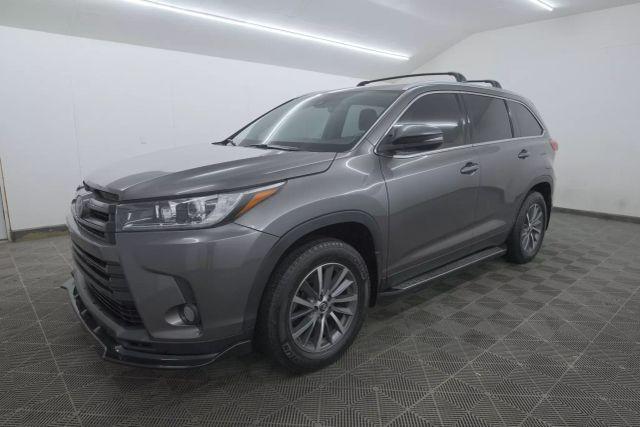 used 2019 Toyota Highlander car, priced at $22,495