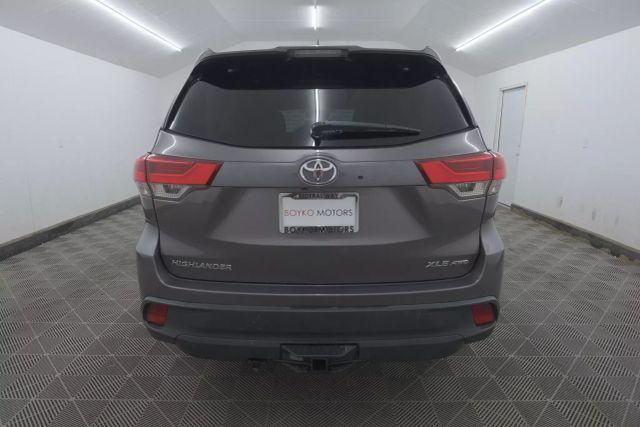 used 2019 Toyota Highlander car, priced at $22,495