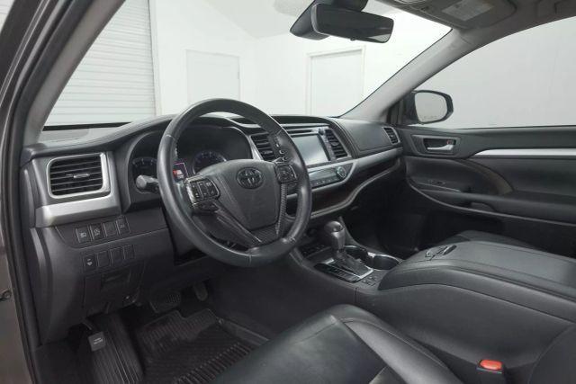 used 2019 Toyota Highlander car, priced at $22,495