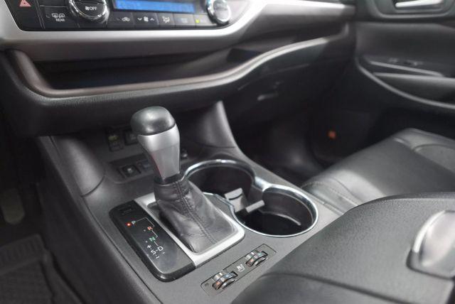 used 2018 Toyota Highlander Hybrid car, priced at $24,995