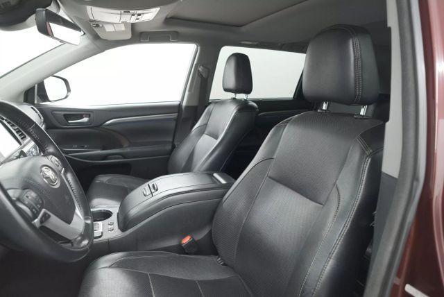 used 2018 Toyota Highlander Hybrid car, priced at $24,995
