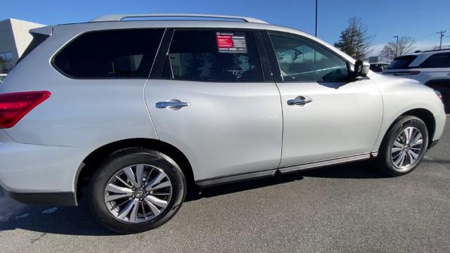 used 2020 Nissan Pathfinder car, priced at $26,319