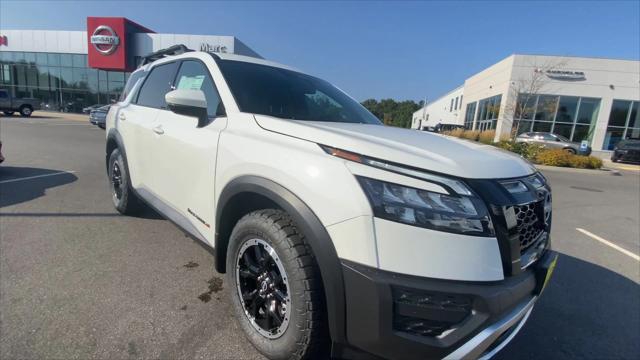 new 2024 Nissan Pathfinder car, priced at $40,978