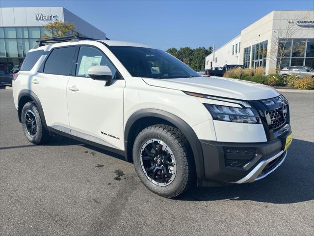 new 2024 Nissan Pathfinder car, priced at $40,978