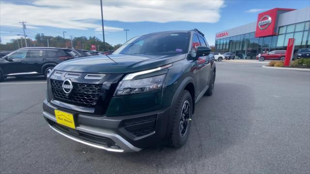 new 2024 Nissan Pathfinder car, priced at $40,978