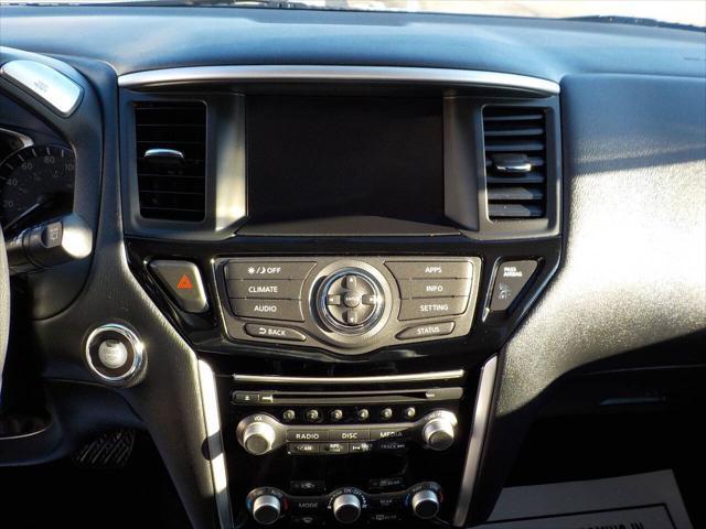 used 2020 Nissan Pathfinder car, priced at $13,900