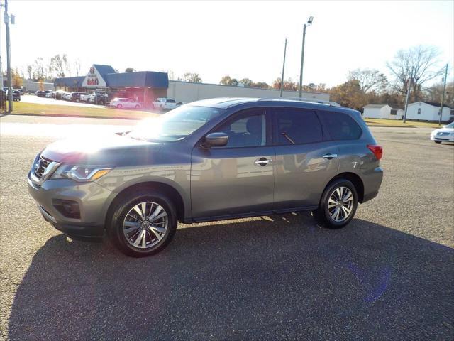 used 2020 Nissan Pathfinder car, priced at $13,900