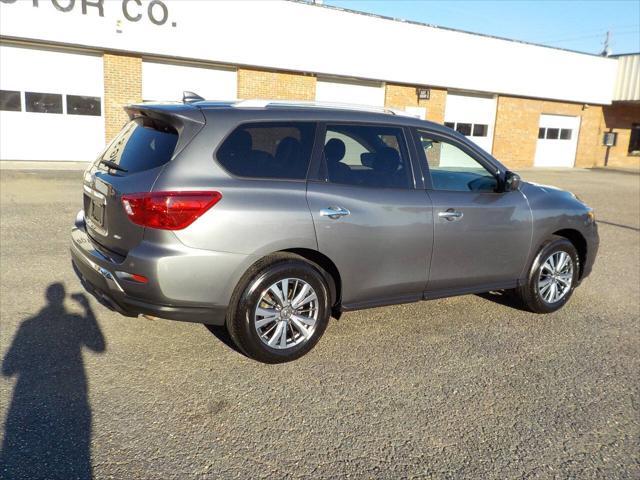 used 2020 Nissan Pathfinder car, priced at $13,900