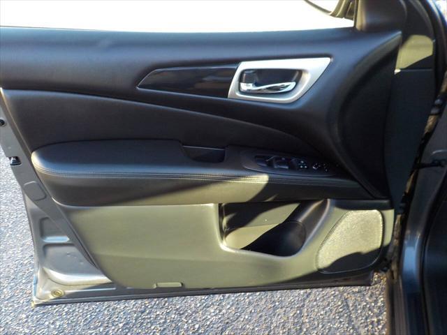 used 2020 Nissan Pathfinder car, priced at $13,900