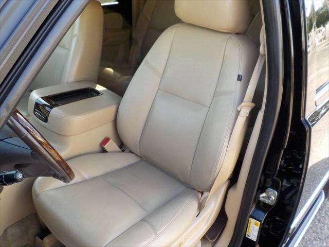 used 2014 GMC Yukon XL car, priced at $15,900