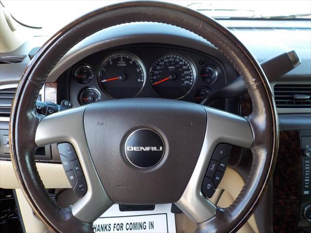 used 2014 GMC Yukon XL car, priced at $15,900