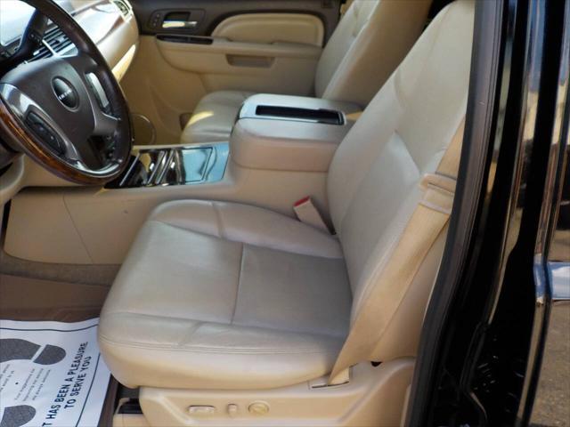 used 2014 GMC Yukon XL car, priced at $15,900