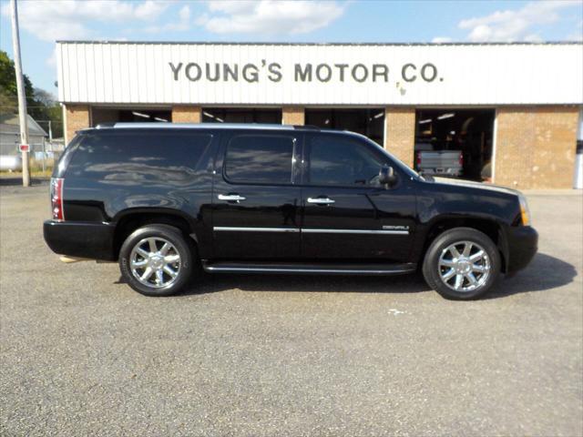 used 2014 GMC Yukon XL car, priced at $15,900